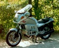 Une BMW K 100 RT...