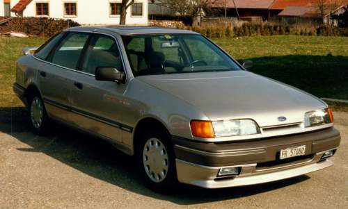 Une Ford Scorpio 2.0i GL...